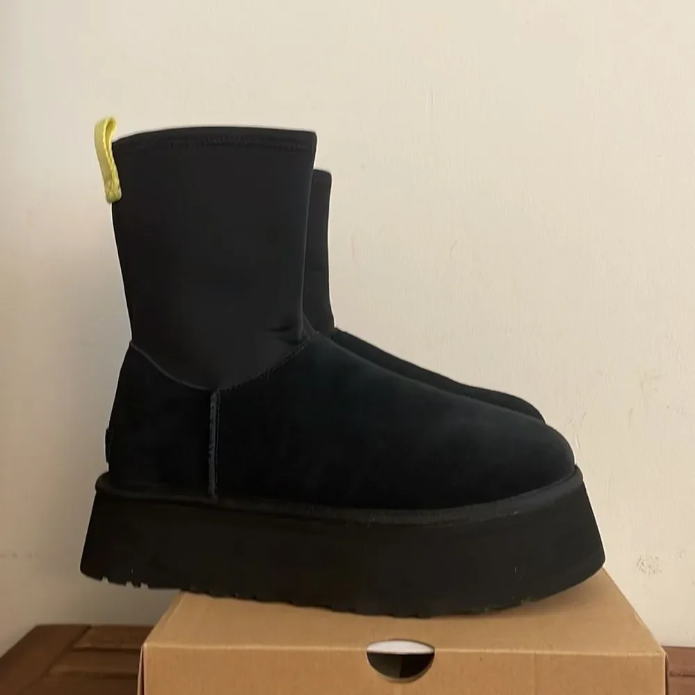UGG Classic Dipper Black USA Women Size 9/UK 7/EU 40